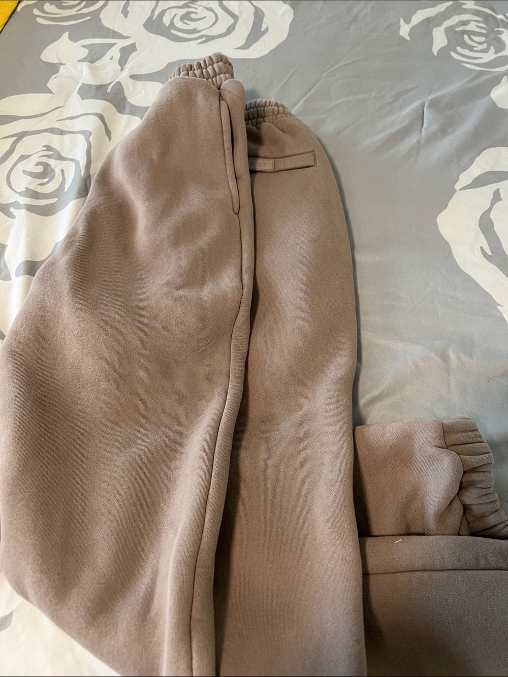 Comfrt Taupe Fleece Jogger Pants size XS